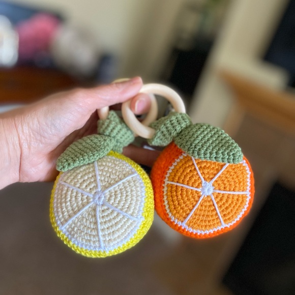 Lemon baby rattle - Picture 2 of 2